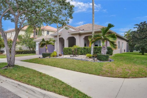 Villa ou maison à vendre à Weston, Floride: 4 chambres, 174.93 m2 № 1328382 - photo 4