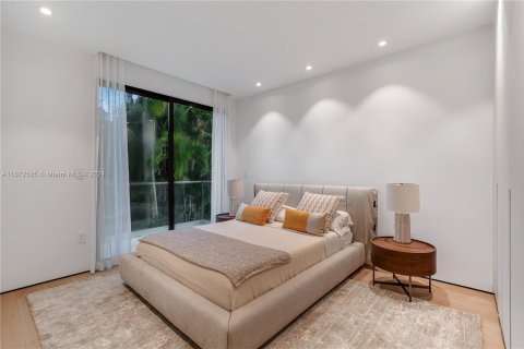 Casa en venta en Miami, Florida, 5 dormitorios № 1404167 - foto 16