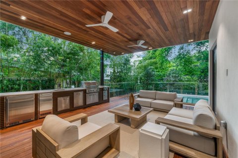 Casa en venta en Miami, Florida, 5 dormitorios № 1404167 - foto 20