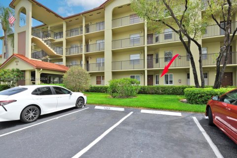 Condo in Pembroke Pines, Florida, 2 bedrooms  № 1271913 - photo 3