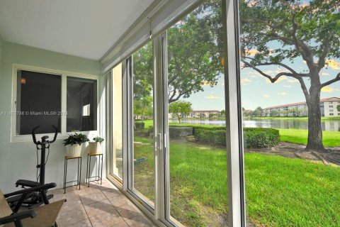 Copropriété à vendre à Pembroke Pines, Floride: 2 chambres, 97.73 m2 № 1271913 - photo 30