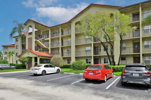 Copropriété à vendre à Pembroke Pines, Floride: 2 chambres, 97.73 m2 № 1271913 - photo 4