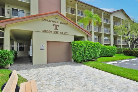 Copropriété à vendre à Pembroke Pines, Floride: 2 chambres, 97.73 m2 № 1271913 - photo 6