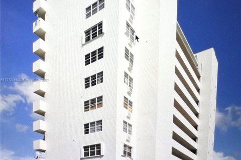 Condominio en venta en North Bay Village, Florida, 1 dormitorio, 41.25 m2 № 1132297 - foto 1
