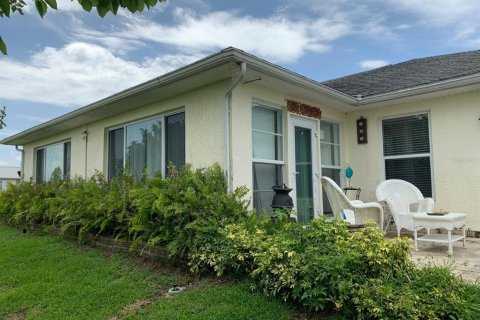 Villa ou maison à vendre à Lehigh Acres, Floride: 3 chambres, 195.75 m2 № 591303 - photo 11
