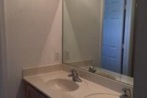 Townhouse in Riviera Beach, Florida 2 bedrooms, 94.95 sq.m. № 273582 - photo 2