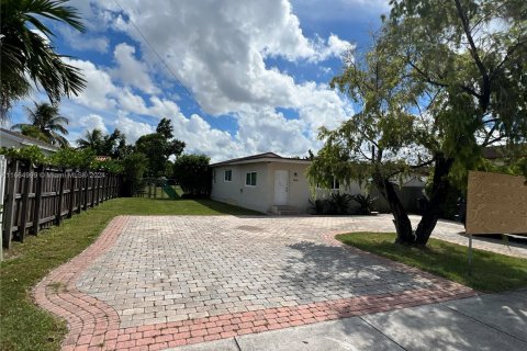 House in Miami, Florida 2 bedrooms, 91.14 sq.m. № 1380416 - photo 5