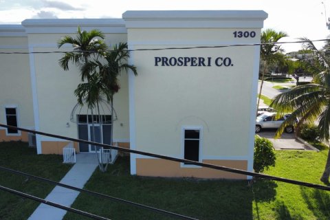 Купить коммерческую недвижимость в Делрей-Бич, Флорида № 581241 - фото 8