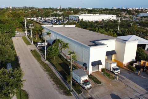 Купить коммерческую недвижимость в Делрей-Бич, Флорида № 581241 - фото 4