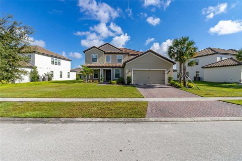 House in BELLALAGO in Kissimmee, Florida 5 bedrooms, 358.32 sq.m. № 1433699 - photo 4