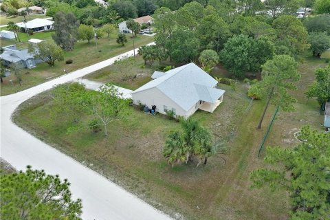 House in Vero Beach, Florida 3 bedrooms, 146.97 sq.m. № 1183572 - photo 2