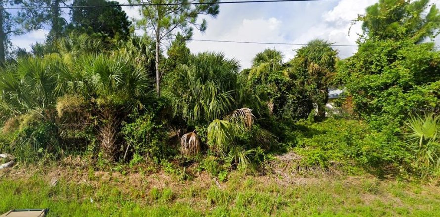 Terrain à North Port, Floride № 1289940