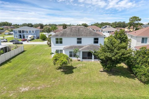 Villa ou maison à vendre à Kissimmee, Floride: 4 chambres, 264.49 m2 № 1289905 - photo 13