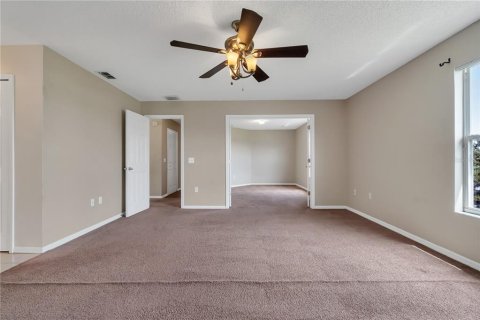 Villa ou maison à vendre à Kissimmee, Floride: 4 chambres, 264.49 m2 № 1289905 - photo 6