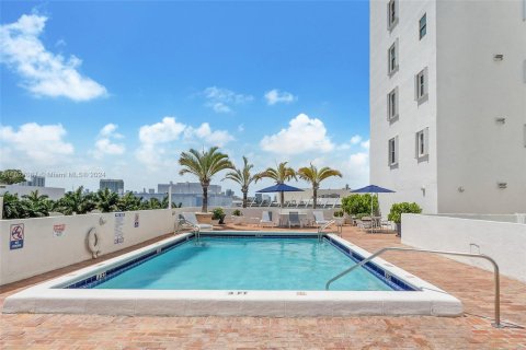 Copropriété à vendre à Miami Beach, Floride: 2 chambres, 93.83 m2 № 1281289 - photo 17