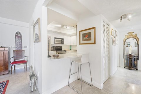 Copropriété à vendre à Miami Beach, Floride: 2 chambres, 93.83 m2 № 1281289 - photo 11