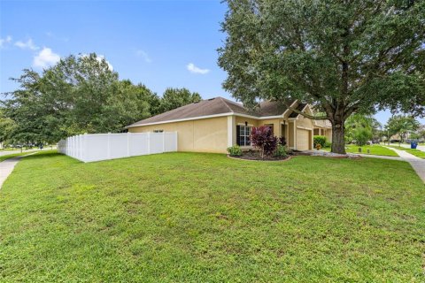 House in Land O' Lakes, Florida 3 bedrooms, 170.94 sq.m. № 1353984 - photo 4