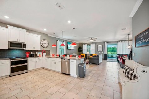 Villa ou maison à vendre à Kissimmee, Floride: 9 chambres, 398.46 m2 № 1353985 - photo 13