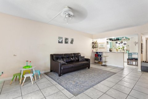 Condo in Fort Lauderdale, Florida, 2 bedrooms  № 1179690 - photo 21