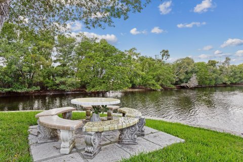 Condo in Fort Lauderdale, Florida, 2 bedrooms  № 1179690 - photo 2