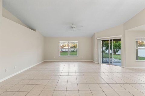 Casa en venta en Palm Coast, Florida, 3 dormitorios, 127.83 m2 № 1403800 - foto 3