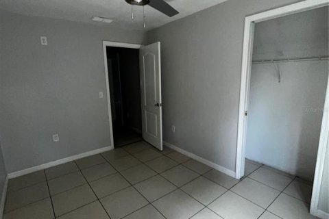 House in Tampa, Florida 3 bedrooms, 116.69 sq.m. № 1389373 - photo 8