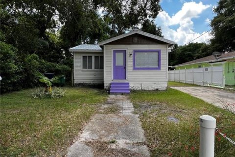 Casa en venta en Tampa, Florida, 3 dormitorios, 116.69 m2 № 1389373 - foto 2