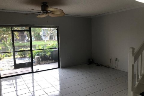 Townhouse in Plantation, Florida 2 bedrooms, 113.71 sq.m. № 972643 - photo 8