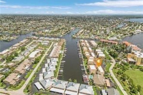 Condominio en venta en Cape Coral, Florida, 2 dormitorios, 130.99 m2 № 1386524 - foto 25