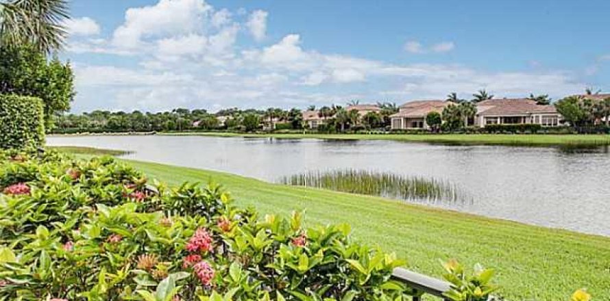 Casa en Palm Beach Gardens, Florida 3 dormitorios, 271.27 m2 № 970222