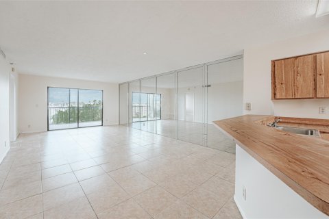 Copropriété à vendre à Pompano Beach, Floride: 2 chambres, 113.53 m2 № 970224 - photo 17