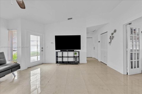 Casa en venta en Weston, Florida, 2 dormitorios, 113.15 m2 № 1310423 - foto 11