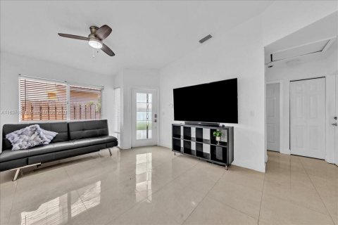 Casa en venta en Weston, Florida, 2 dormitorios, 113.15 m2 № 1310423 - foto 9