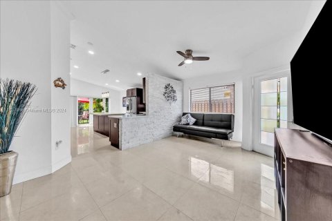 Casa en venta en Weston, Florida, 2 dormitorios, 113.15 m2 № 1310423 - foto 7