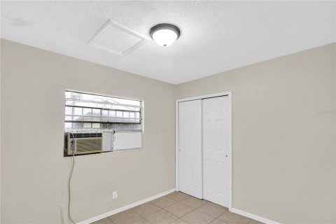 Immobilier commercial à vendre à Tampa, Floride: 8 chambres, 305.18 m2 № 854656 - photo 23