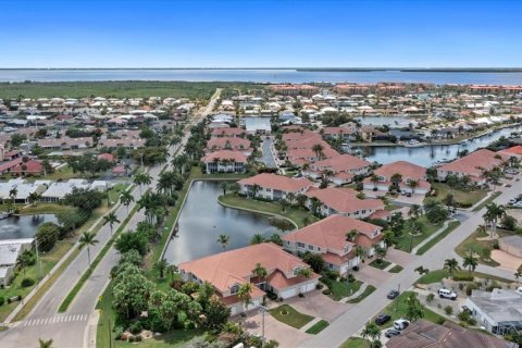 Copropriété à vendre à Punta Gorda, Floride: 3 chambres, 187.85 m2 № 1166431 - photo 1