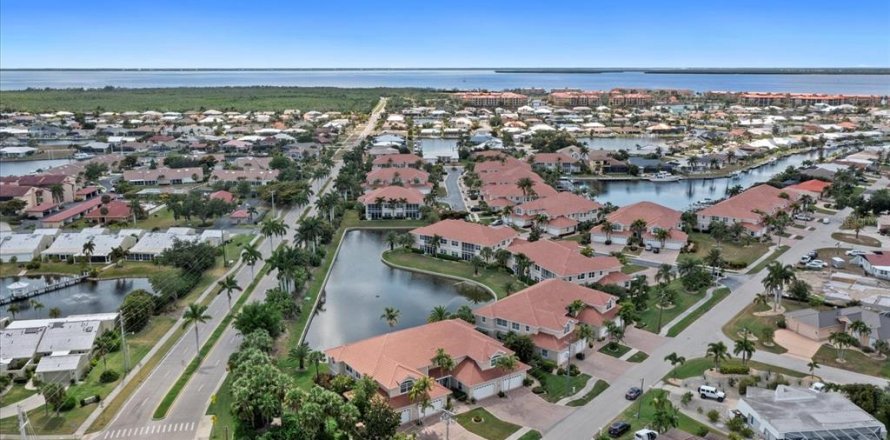 Condo à Punta Gorda, Floride, 3 chambres  № 1166431