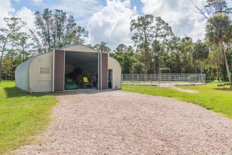 Villa ou maison à vendre à Loxahatchee Groves, Floride: 2 chambres, 300.35 m2 № 970202 - photo 11