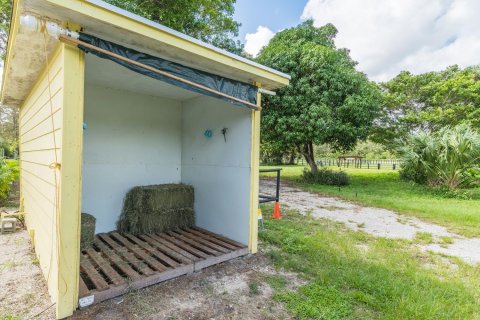 Villa ou maison à vendre à Loxahatchee Groves, Floride: 2 chambres, 300.35 m2 № 970202 - photo 10