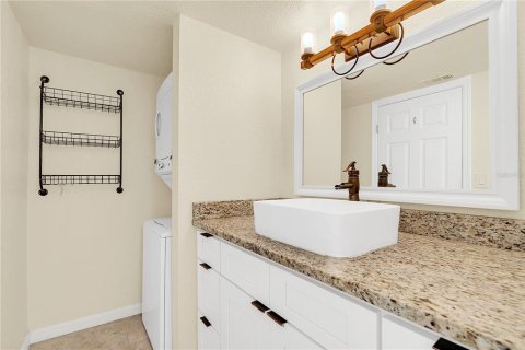 Condo in Orlando, Florida, 1 bedroom  № 1256402 - photo 22