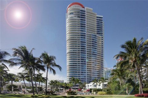 Condo in Miami Beach, Florida, 1 bedroom  № 858395 - photo 19