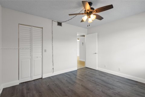 Condominio en venta en Pembroke Pines, Florida, 2 dormitorios, 102.75 m2 № 1231678 - foto 25