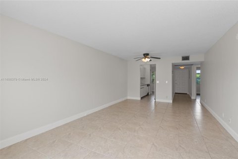 Condominio en venta en Pembroke Pines, Florida, 2 dormitorios, 102.75 m2 № 1231678 - foto 22