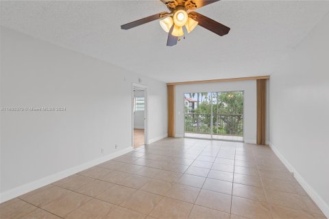 Condominio en venta en Pembroke Pines, Florida, 2 dormitorios, 102.75 m2 № 1231678 - foto 20