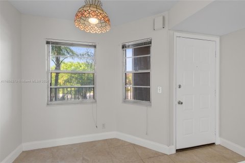 Condominio en venta en Pembroke Pines, Florida, 2 dormitorios, 102.75 m2 № 1231678 - foto 18