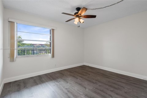 Condominio en venta en Pembroke Pines, Florida, 2 dormitorios, 102.75 m2 № 1231678 - foto 23