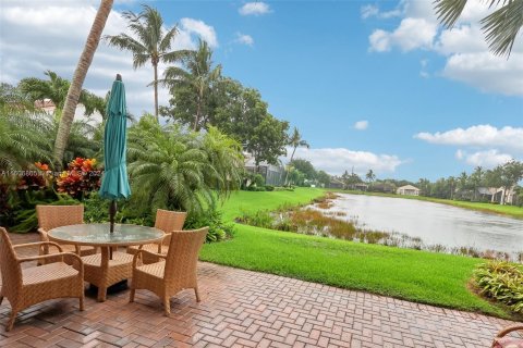 Villa ou maison à vendre à Delray Beach, Floride: 4 chambres, 216 m2 № 1231700 - photo 2