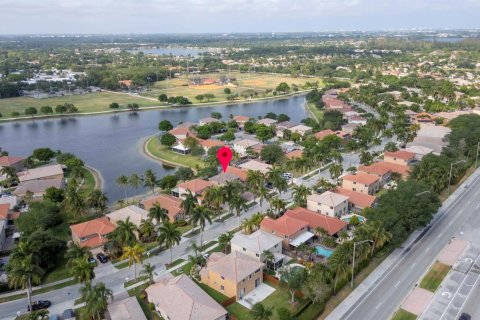 Casa en venta en Coconut Creek, Florida, 4 dormitorios, 177.07 m2 № 1177064 - foto 8