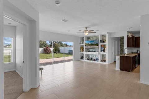 Villa ou maison à vendre à Kissimmee, Floride: 3 chambres, 140.28 m2 № 1361855 - photo 9