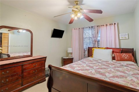 Villa ou maison à vendre à Miami Gardens, Floride: 3 chambres, 139.91 m2 № 1333025 - photo 13